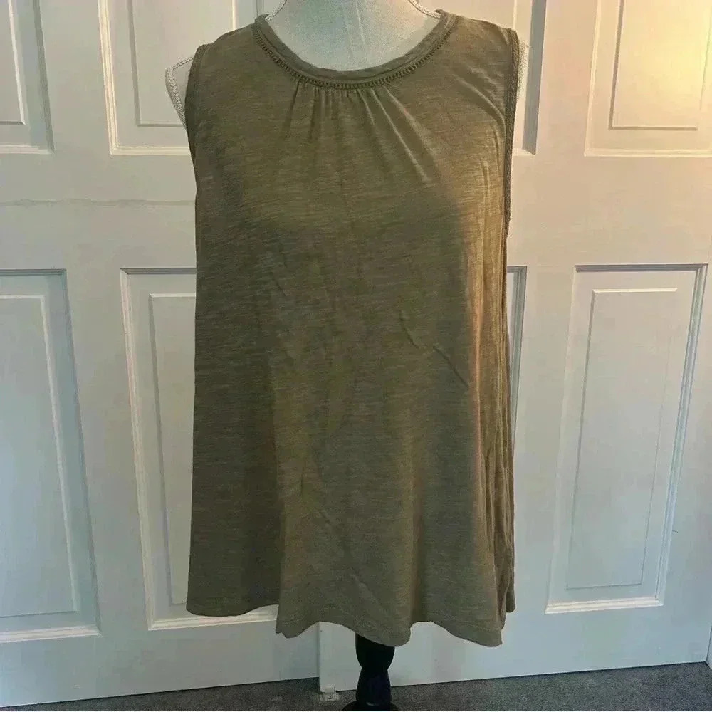 Light Green Olive Banana Republic Tank Top Elevated Basic